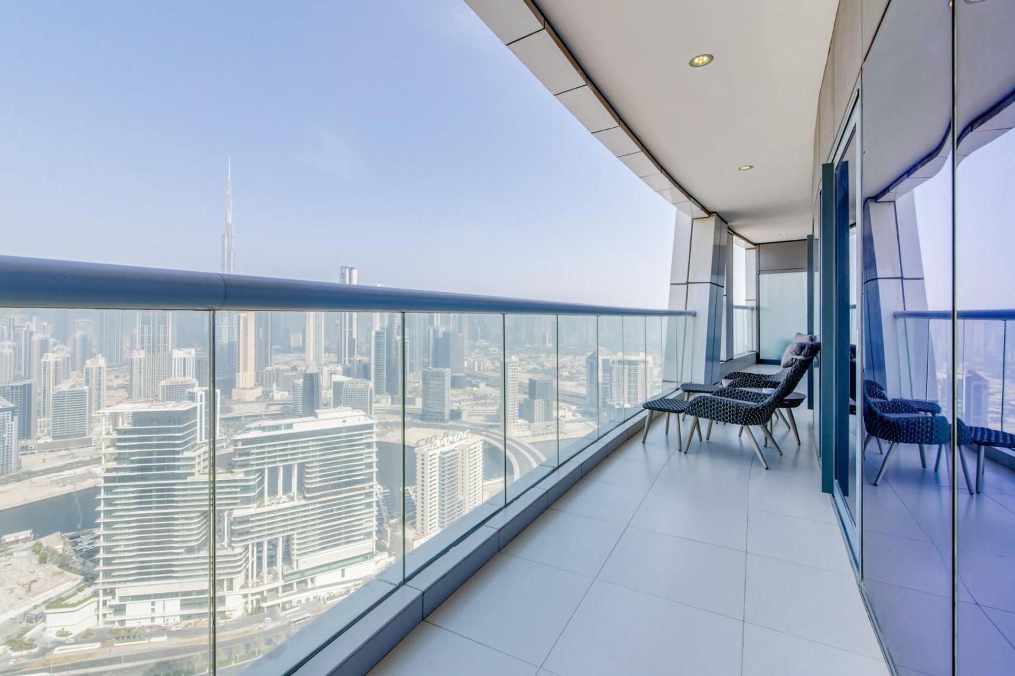 Globalstay Damac Towers By Paramount In Business Bay Dubai Exterior photo